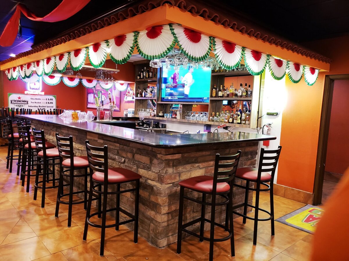 La Cabana bar and dining room
